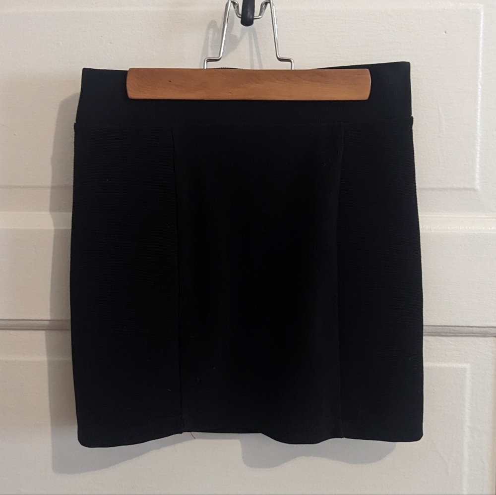 H&M mini skirt (4/sm)